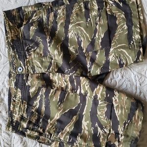 Rogue territory feild shorts